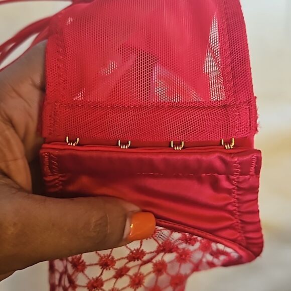 Victoria's Secret Lace Underwire Bra With Matching Underwear 32DD/ Small Red - Picture 9 of 16